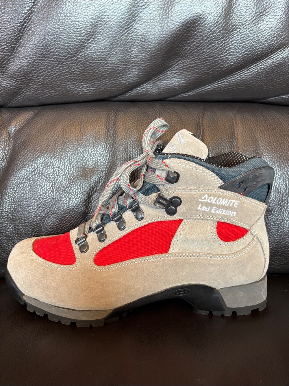 Vintage 90s Dolomite Ltd Edition Hawk Hiking boots